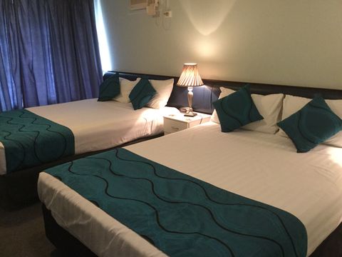 Poinciana Motel - Sunshine Coast Tourism 1