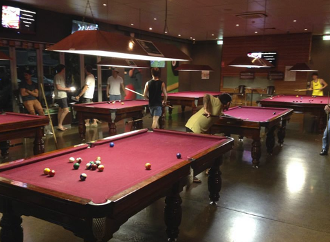 Q Sports Bar - Holiday Sunshine Coast 1