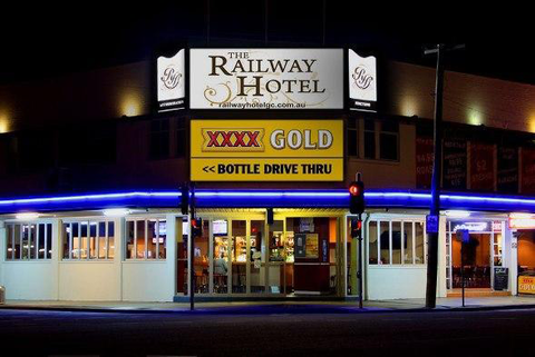 Railway Hotel - Sunshine Coast Tourism 4