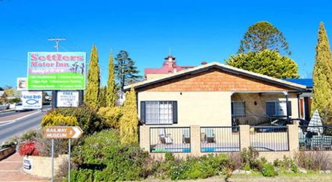 Settlers Motor Inn - Sunshine Coast Tourism 18