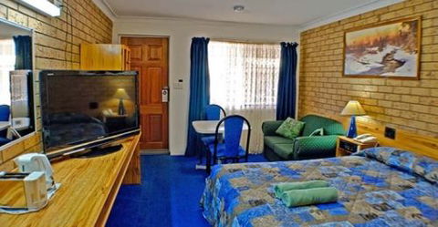 Settlers Motor Inn - Sunshine Coast Tourism 20