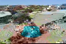 Bay Lodge Economy Beachfront - Sunshine Coast Tourism 0