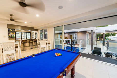 Athena Motel Apartments - Holiday Sunshine Coast 4