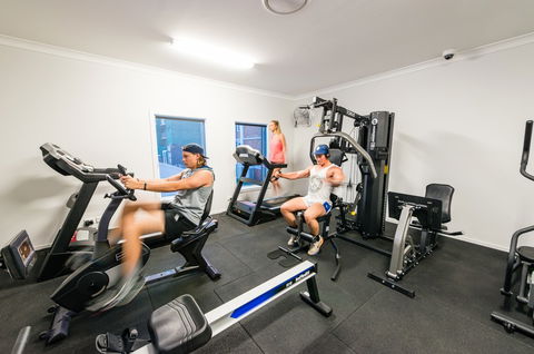 Athena Motel Apartments - Holiday Sunshine Coast 6