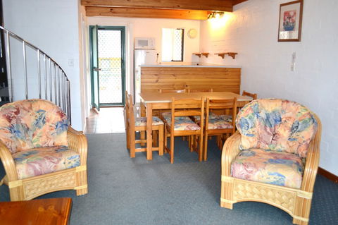 Cottesloe Beach Chalets - Sunshine Coast Tourism 4