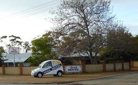 York Motel - Holiday Sunshine Coast 0