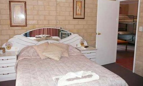 York Motel - Holiday Sunshine Coast 1