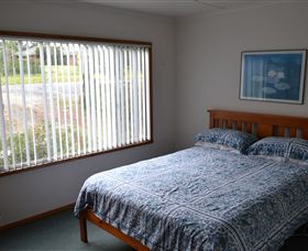 Amos Cottage - Holiday Sunshine Coast 0