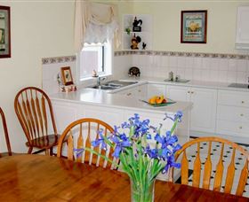 Addlestone House Bed & Breakfast - Holiday Sunshine Coast 3
