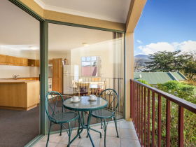 Quest Trinity House - Sunshine Coast Tourism 1