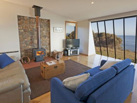 Hazards Hideaway - Holiday Sunshine Coast 0