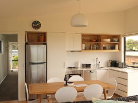Beaumaris Beach Pad - Holiday Sunshine Coast 1