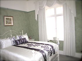 Crescentfield Cottage - Sunshine Coast Tourism 1