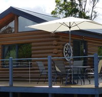 Windermere Cabins - Sunshine Coast Tourism
