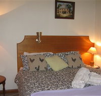 RED ROOSTER HOST FARM - Sunshine Coast Tourism