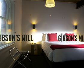 Sullivans Cove Apartments - Gibsons Mill - Sunshine Coast Tourism 0