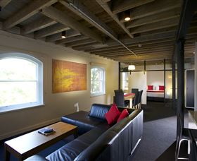 Sullivans Cove Apartments - Gibsons Mill - Sunshine Coast Tourism 1