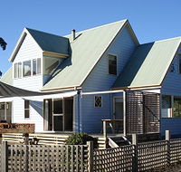 The Big Blue Retreat - Sunshine Coast Tourism