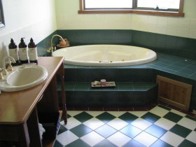 Cherry Bounce Bed & Breakfast - Sunshine Coast Tourism 1