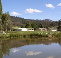 Giants' Table and Cottages - Sunshine Coast Tourism