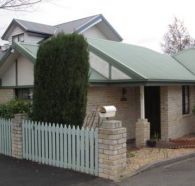 Twin Pines on Lansdowne - Sunshine Coast Tourism