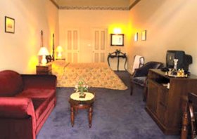 Quality Inn Macquarie Manor - Holiday Sunshine Coast 1