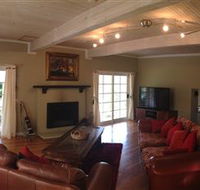 Swallows Nest Guesthouse - Holiday Sunshine Coast