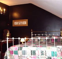 Memory Lane Cottages - Sunshine Coast Tourism