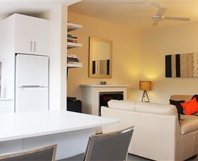 Apartment On King - Holiday Sunshine Coast 2