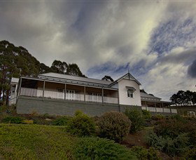 House On The Hill Bed And Breakfast - Sunshine Coast Tourism 0