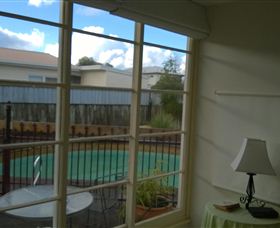 House Of Windsor - Holiday Sunshine Coast 3