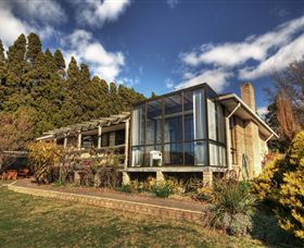 Waterside Accommodation - Derwent Vista - Holiday Sunshine Coast 0