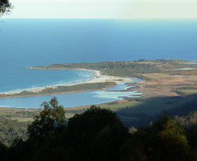 Aurora Beach Cottage - Holiday Sunshine Coast 1