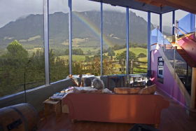 Eagles Nest Retreat - Holiday Sunshine Coast 1
