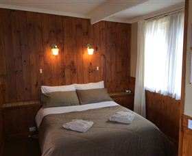 Mole Creek Holiday Village - Holiday Sunshine Coast 2