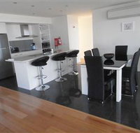 Tuckers Rocks Cottage - Sunshine Coast Tourism