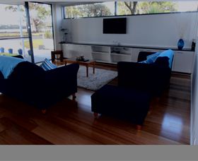 Tuckers Rocks Cottage - Sunshine Coast Tourism 1