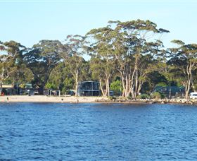 Tuckers Rocks Cottage - Sunshine Coast Tourism 2