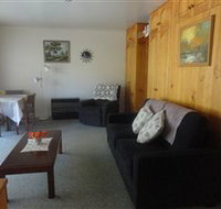 Blue Wren Gardens and Accommodation - Holiday Sunshine Coast