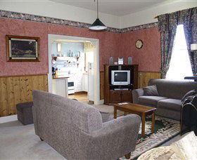 Kenya Cottage - Holiday Sunshine Coast 4