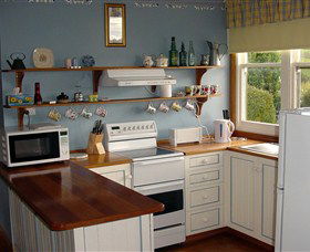 Kenya Cottage - Holiday Sunshine Coast 5