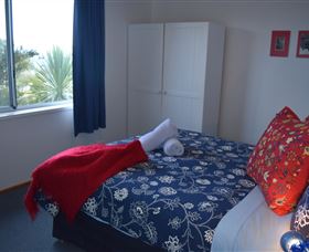 Ar Lan Y Mor - Sunshine Coast Tourism 0