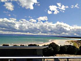Freycinet Beach Apartments - Sunshine Coast Tourism 0
