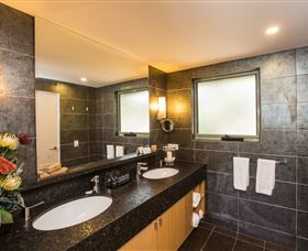 Freycinet Lodge - Sunshine Coast Tourism 2