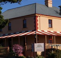 Meredith House And Mews - Sunshine Coast Tourism