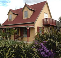 Swansea Cottages  Motel Suites - Sunshine Coast Tourism