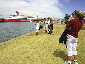 Lakeside Tourist Caravan Park - Holiday Sunshine Coast 0