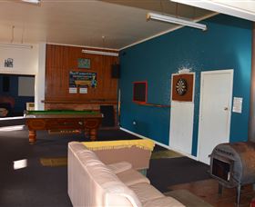 Tasman Backpackers - Sunshine Coast Tourism 2