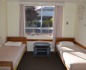 Tasman Backpackers - Sunshine Coast Tourism 4
