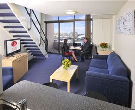 Metro Apartments On Darling Harbour - Holiday Sunshine Coast 3